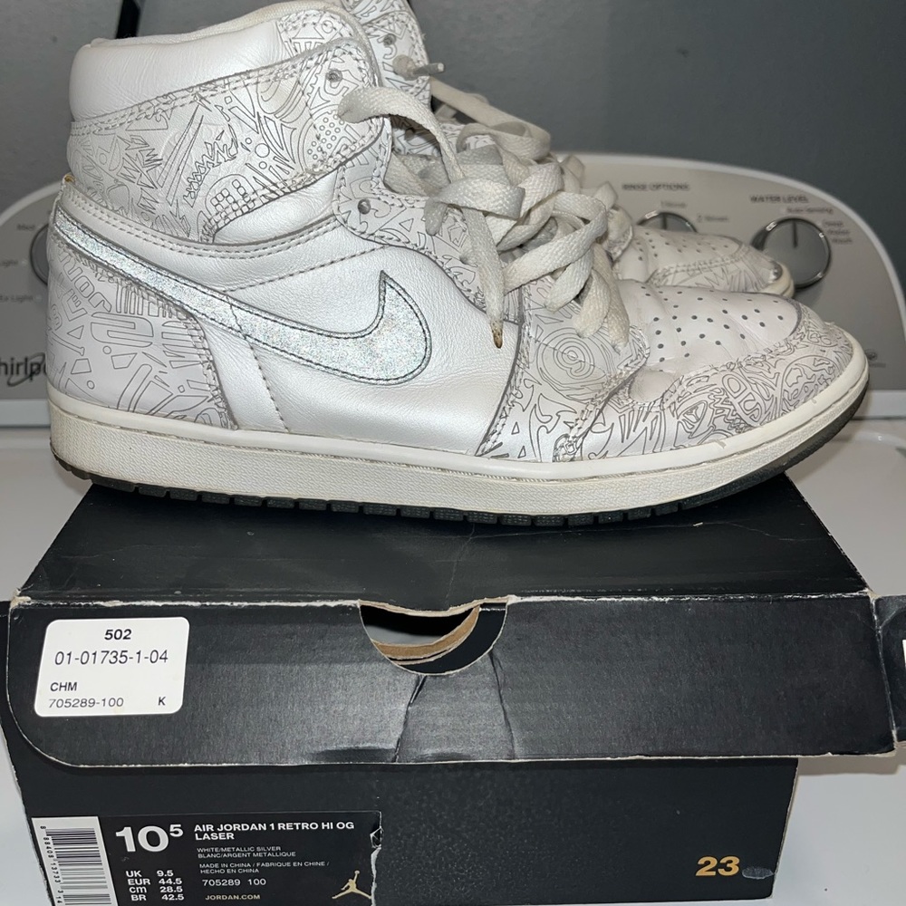Air Jordan retro 1 “Laser”